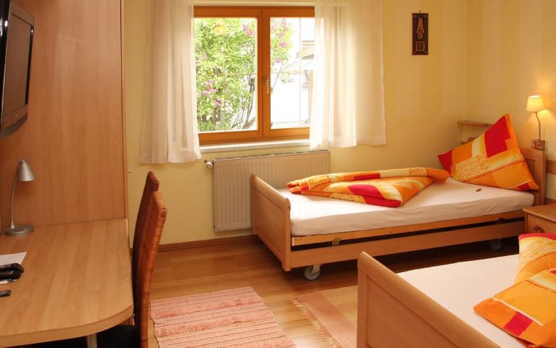 Zimmeransicht Einzelbetten